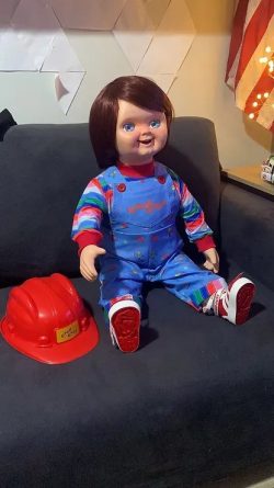 Galeria dos Brinquedos: Boneco Chucky falante do filme Child's Play  (Brinquedo Assassino)