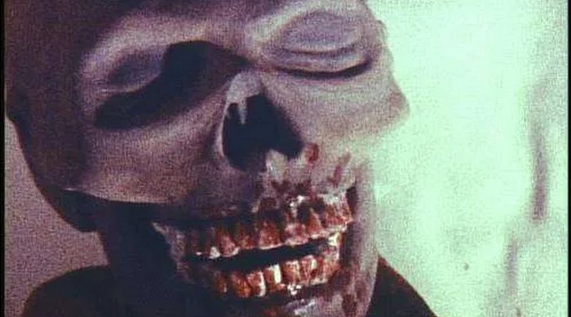 A Morte do Demônio (Evil Dead, 1982): a experiência definitiva em horror  repulsivo.